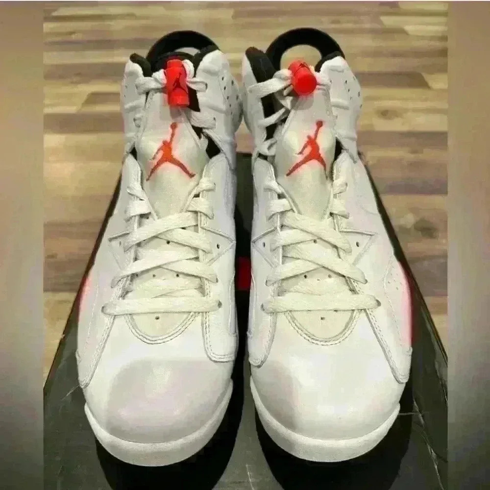 Air Jordan 6 Retro size 8  white infrared black with box preowned 100% authentic - Picture 4 of 6